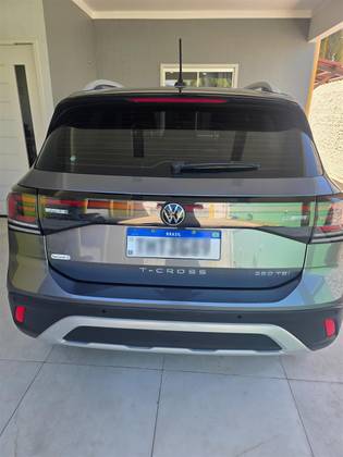 VOLKSWAGEN T-CROSS 1.4 250 TSI TOTAL FLEX HIGHLINE AUTOMÁTICO VOLKSWAGEN T-CROSS 1.4 250 TSI TOTAL FLEX HIGHLINE AUTOMÁTICO